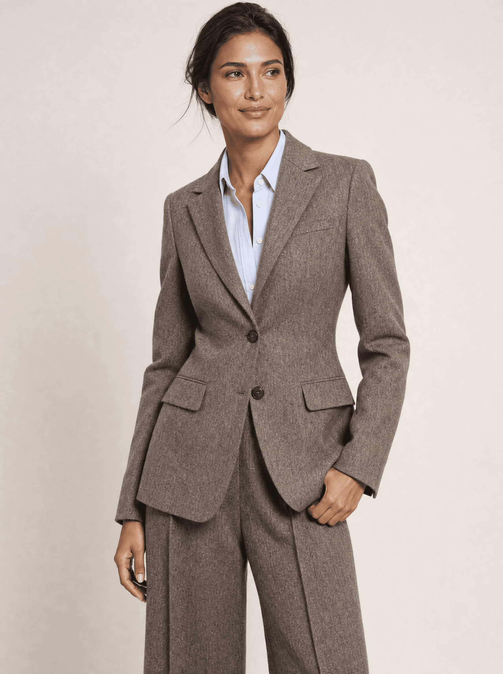 Try-on shot: Cropped tailoring
